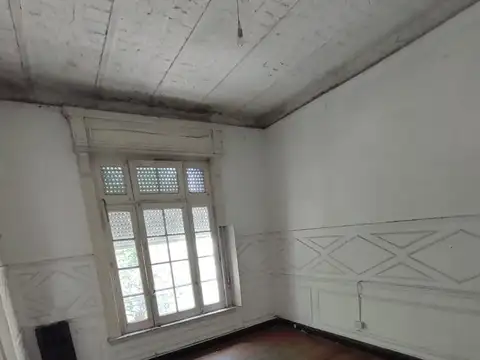 Casa 8 ambientes con 5 baños