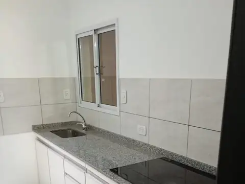 Depto Tipo Casa en Alquiler de 2 dormitorios