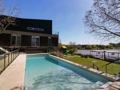 Boulevard de Todos los Santos 5600