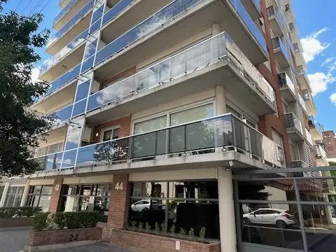 Martinez, muy lindo Departamento en venta de 3 ambientes con cochera