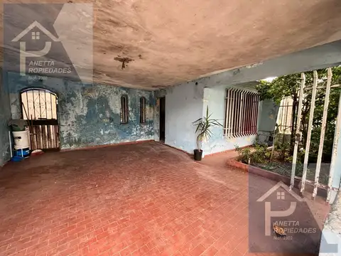 Casa 5 ambientes con 1 baño