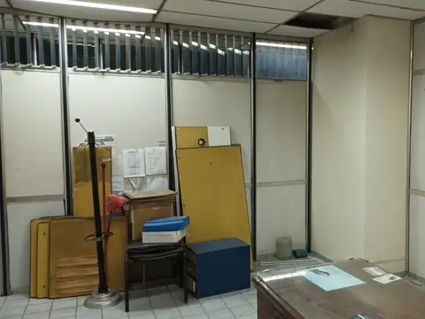 Av.Hipólito Yrigoyen 4800, Piso 1