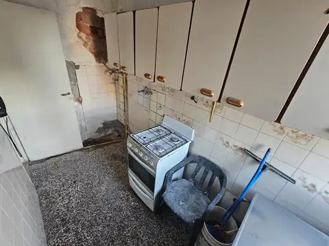 Venta - 2 ambientes (a reciclar) - Caballito