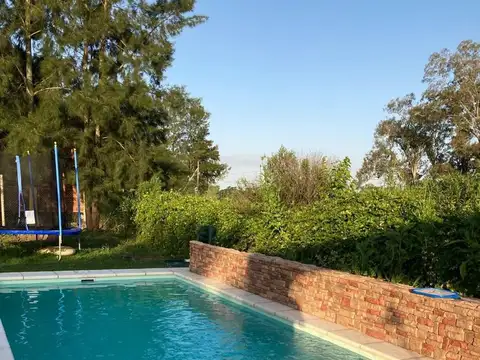 CASA 3 DORMITORIOS VENTA EL RODEO PARQUE Y PILETA