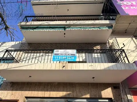 Av Angel T de Alvear   al 2700