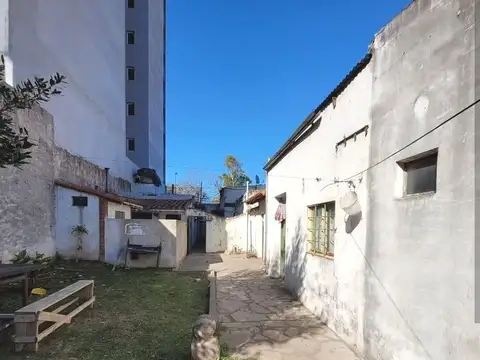 Presidente Domingo Faustino Sarmiento 1100