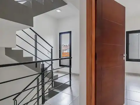 Venta de PH en Villa Udaondo.