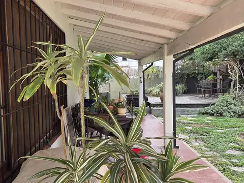 Casa en Venta con 5 cocheras
