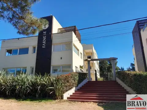 Departamento en venta 3 ambientes c/ cochera - Las Gaviotas