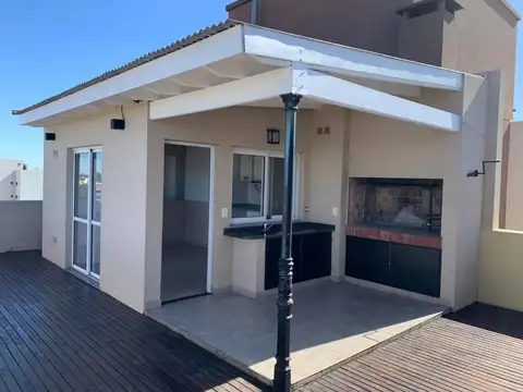 Departamento en venta - 2 Dormitorios 3 Baños - Haedo