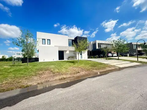 Casa en Venta 1 año