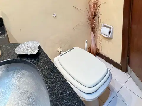 Depto Tipo Casa 6 ambientes con 2 baños