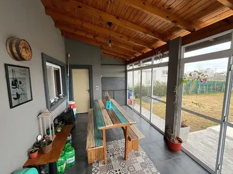 Casa 3 ambientes con 1 baño