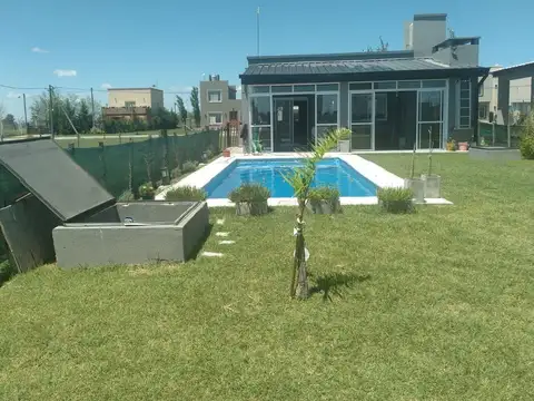 Casa en Venta con 1 cochera