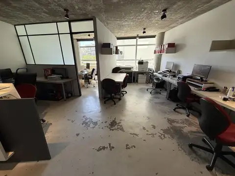 Oficina en Venta con 1 cochera
