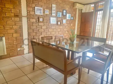 Casa en Venta en Godoy Cruz, USD 230.000