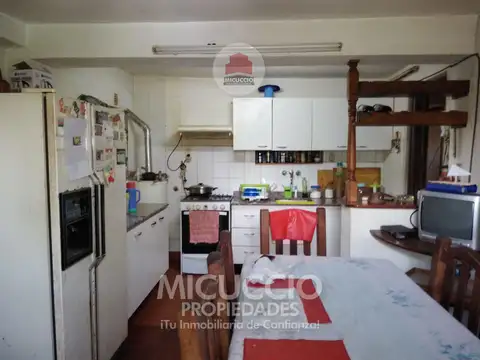 Casa 3 ambientes con 1 baño