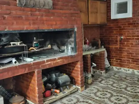 Libertad e/ Bernardino Rivadavia y Rojas