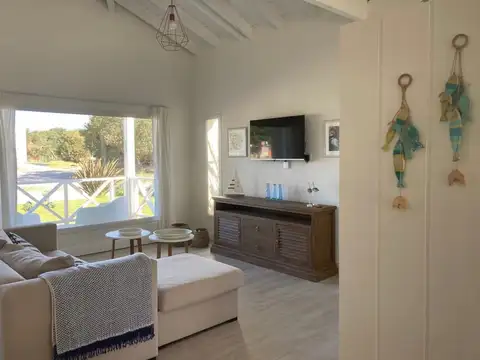 Casa en Alquiler Temporal en Costa Esmeralda, $ 300