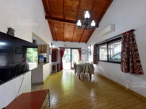 VENTA CASA 4 AMBIENTES EN MERLO CON PILETA FINANCIA