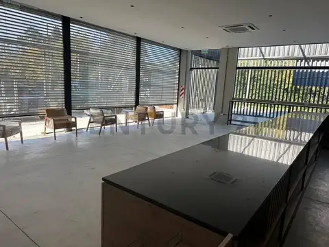 467 esquina 132 1800, Piso 0