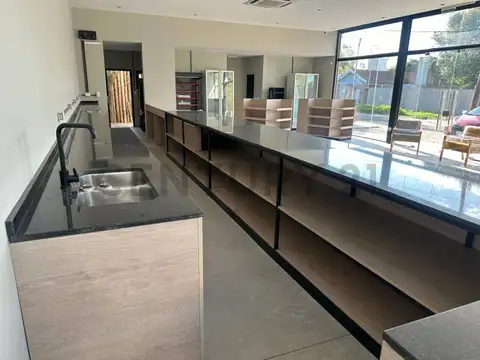 Local en Venta en City Bell, USD 380.000