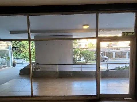 Local en Venta 25 años
