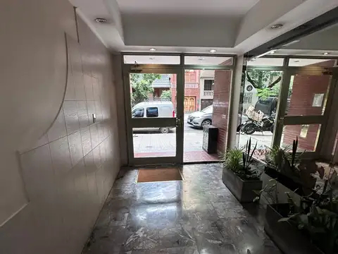 MUY BUEN DEPARTAMENTO DE 85,53 MTS2 totales con COCHERA FIJA