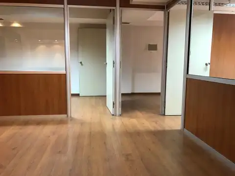 Oficina en Alquiler al Este