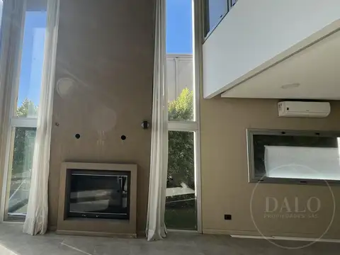 Venta Casa en Barrio  Las Tipas Nordelta