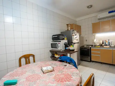 Depto Tipo Casa en Venta en Flores, USD 150.000
