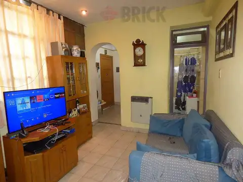 Depto Tipo Casa en Venta en Flores, USD 150.000