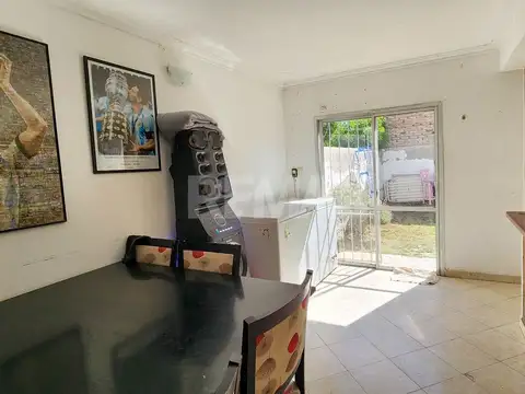 Depto Tipo Casa 4 ambientes con 1 baño