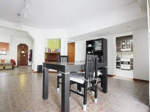 OPORTUNIDAD  VENTA CASA 4 AMBIENTES- S. LUGARES