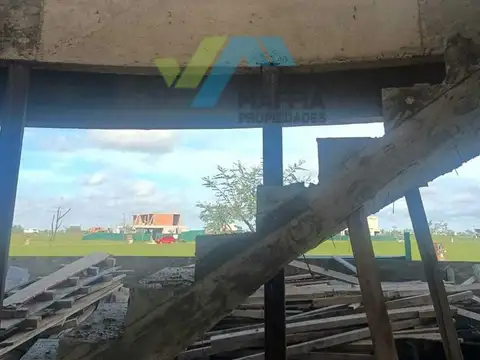 Casa 5 ambientes con 4 baños