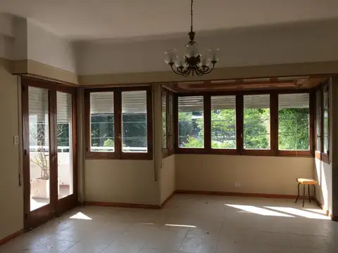 ROQUE SAENZ PEÑA 1000