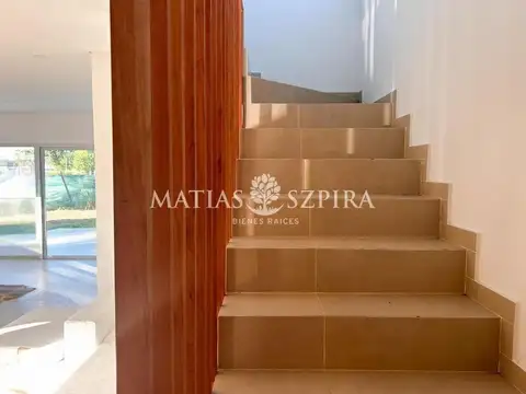 Venta casa en Alvarez del Bosque