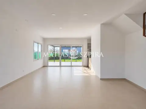 Venta casa en Alvarez del Bosque