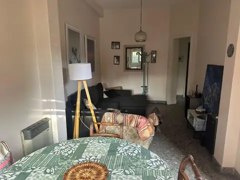Depto Tipo Casa 3 ambientes con 1 baño