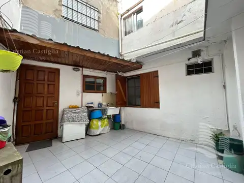Depto Tipo Casa 2 ambientes con 1 baño