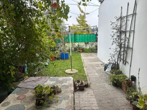 Casa 4 ambientes con 1 baño