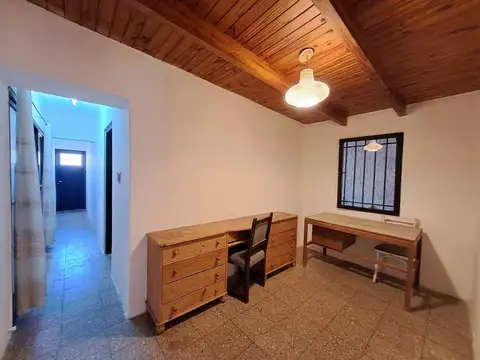 Casa en Venta con 4 cocheras