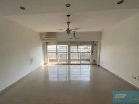 Departamento en Venta 3 Ambientes Villa del Parque luminoso.