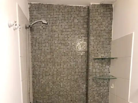 MUY BUEN DEPARTAMENTO DE 3  AMBIENTES MAS ENTREPISO  EN COMPLEJO SOLARES DE VILLA DEL PARQUE