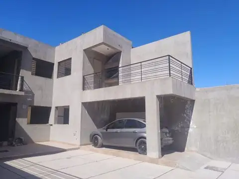 DEPARTAMENTO TIPO DUPLEX, BARRIO ANDESMAR, GLLEN