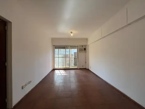 VENTA - Departamento de 3 dormitorios con doble balcon. Abasto , Rosario.