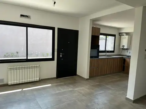 Departamento en Venta en Adrogue, USD 135.000