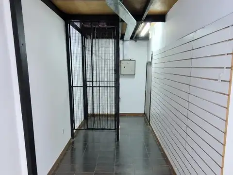 Galpon en Venta en Abasto, USD 600.000