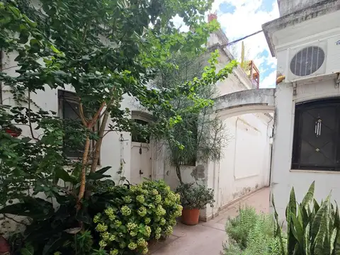 Depto Tipo Casa en Venta 70 años