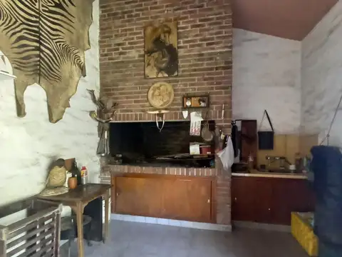 Chalet en venta en Marcos Paz (zona centro)